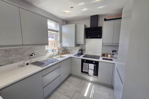 3 bedroom semi-detached house for sale, Castle Crescent, Dewsbury