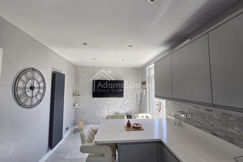 3 bedroom semi-detached house for sale, Castle Crescent, Dewsbury