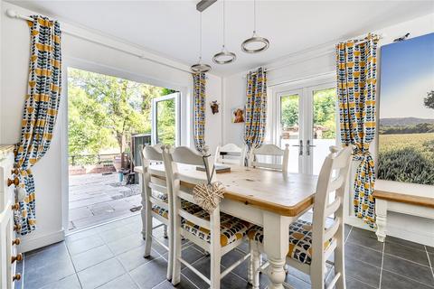 5 bedroom detached house for sale, Bridge Street, Kington