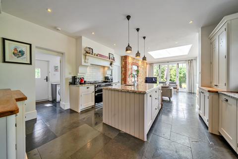 5 bedroom detached house for sale, Lodge Hill Road, Farnham, GU10