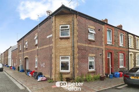 2 bedroom flat for sale, Railway Street, CARDIFF