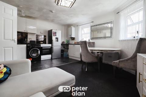 2 bedroom flat for sale, Railway Street, CARDIFF