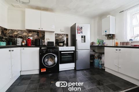 2 bedroom flat for sale, Railway Street, CARDIFF