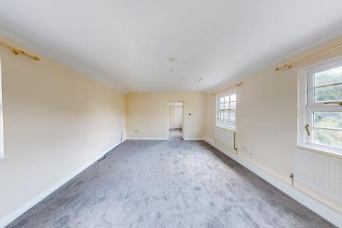 2 bedroom apartment to rent, Saunders Street, Gillingham