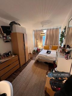 1 bedroom in a flat share to rent, Bloomfield House, London, E1