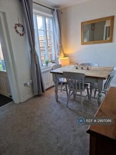 2 bedroom terraced house to rent, Elmview, Gloucester, GL2