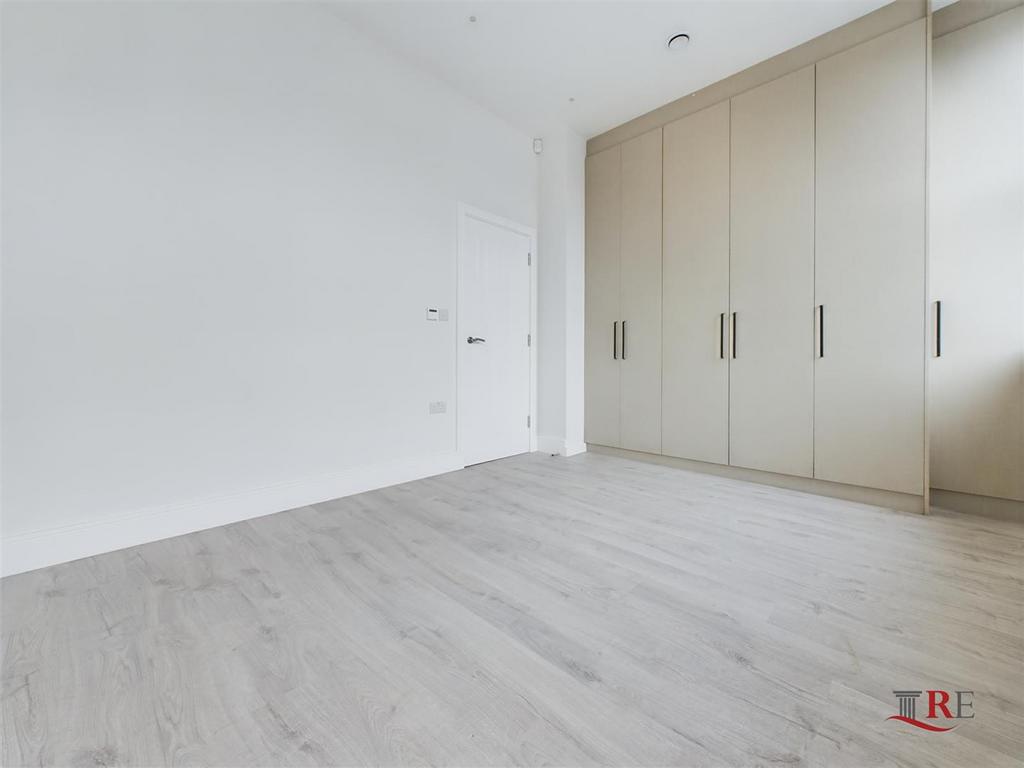 Apartment in London - View 2
