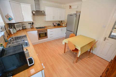 3 bedroom semi-detached house to rent, Hove BN3