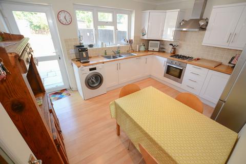 3 bedroom semi-detached house to rent, Hove BN3