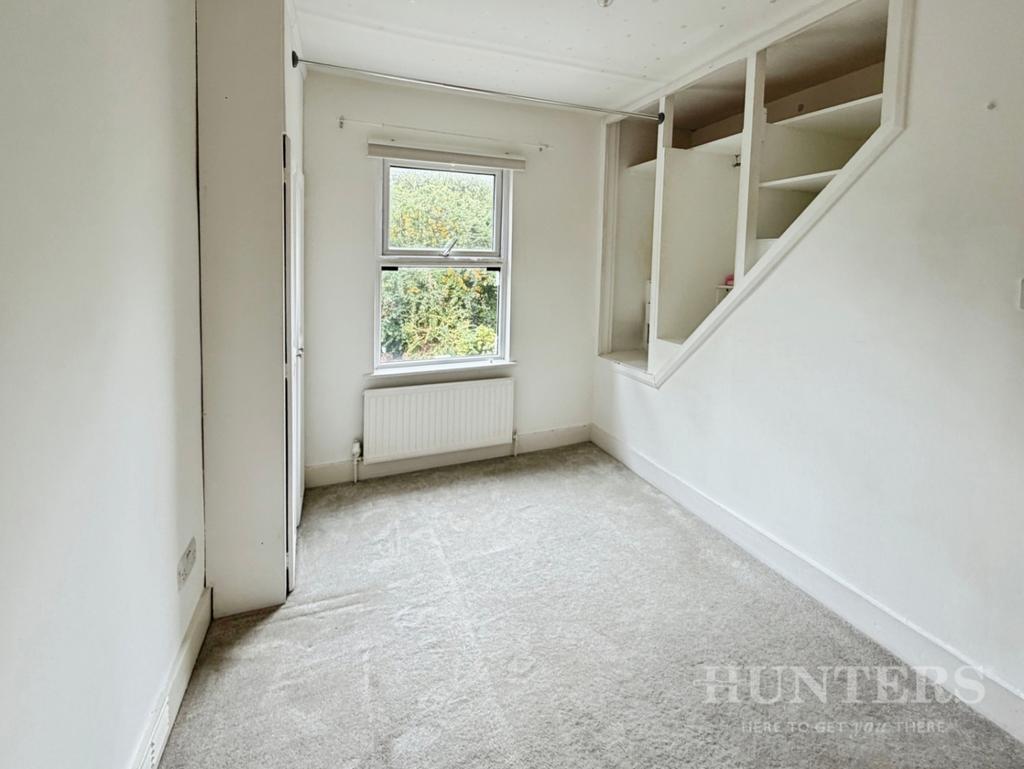 House in Sutton - View 5