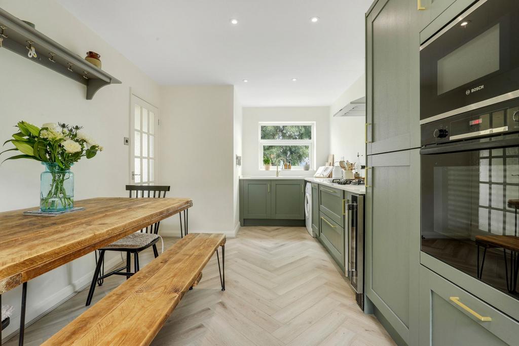 House in Rushcliffe, Compton Acres - View 5