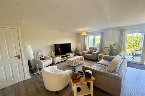 3 bedroom semi-detached house to rent, Pratts Farm Cottages, Stane Street, Billingshurst, RH14