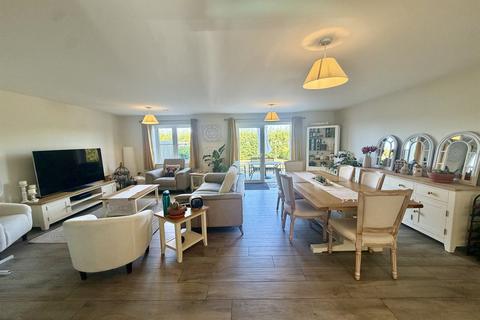 3 bedroom semi-detached house to rent, Pratts Farm Cottages, Stane Street, Billingshurst, RH14