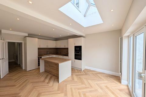3 bedroom terraced house for sale, Leonard Street, Neath, Neath Port Talbot.