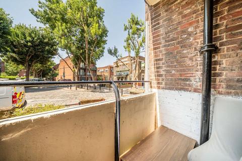 Studio for sale, Henley Close, London SE16