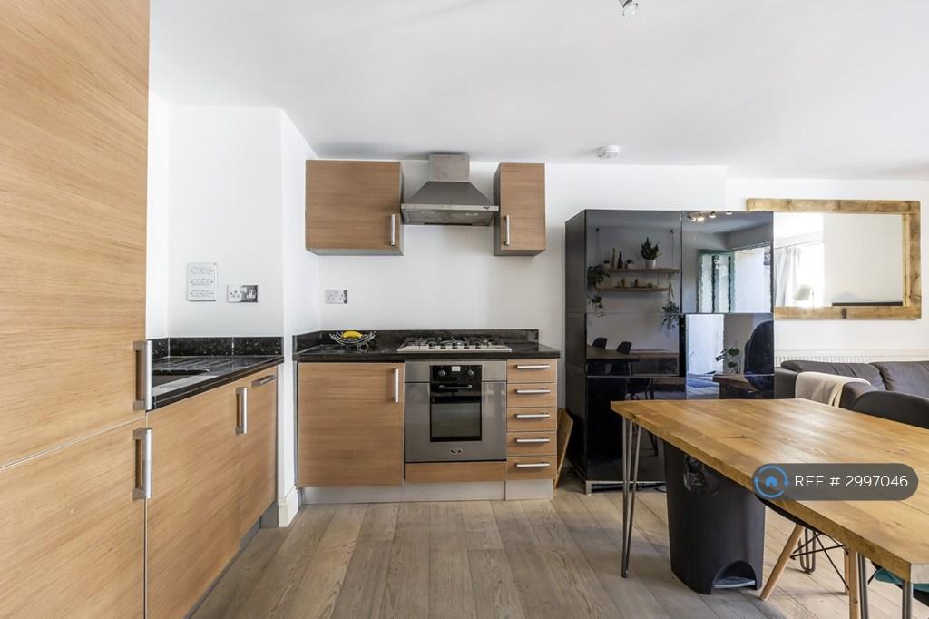 Apartment in London - View 3