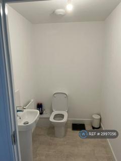 3 bedroom semi-detached house to rent, Farm Croft Drive, Warrington, WA3
