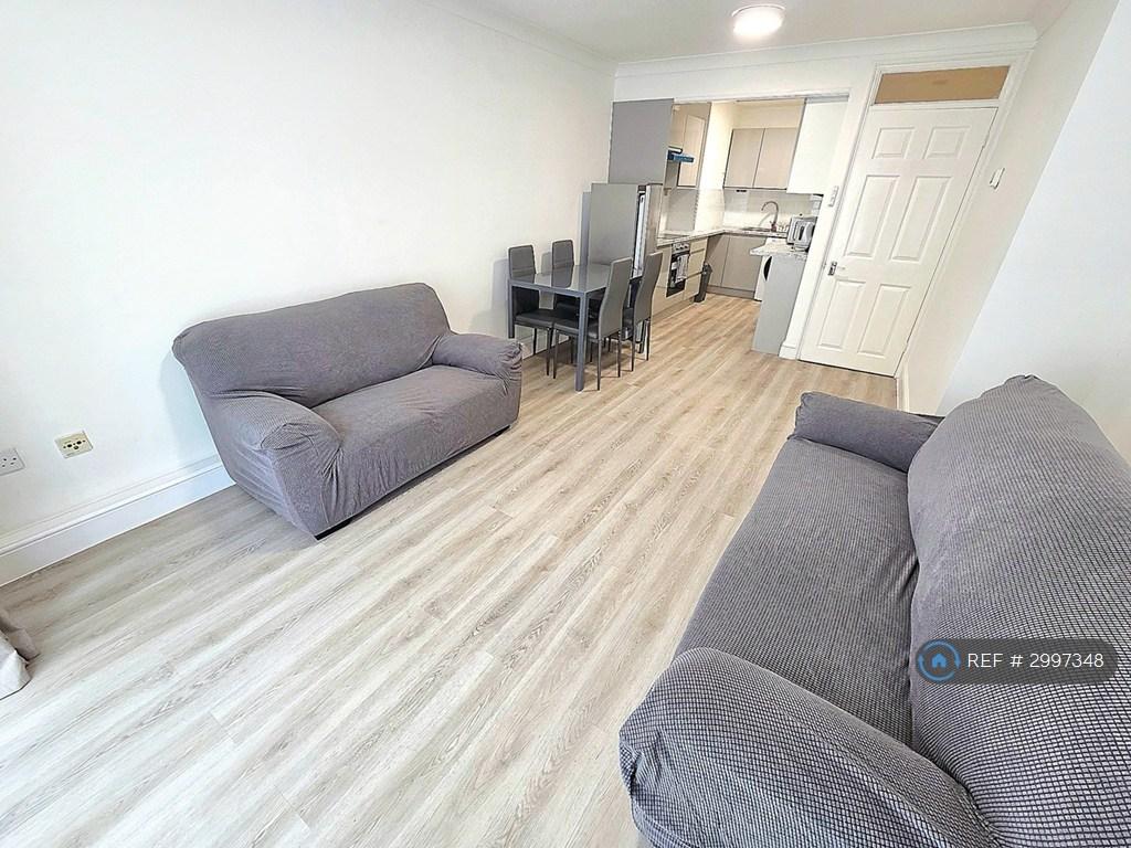 Apartment in Wembley - View 2