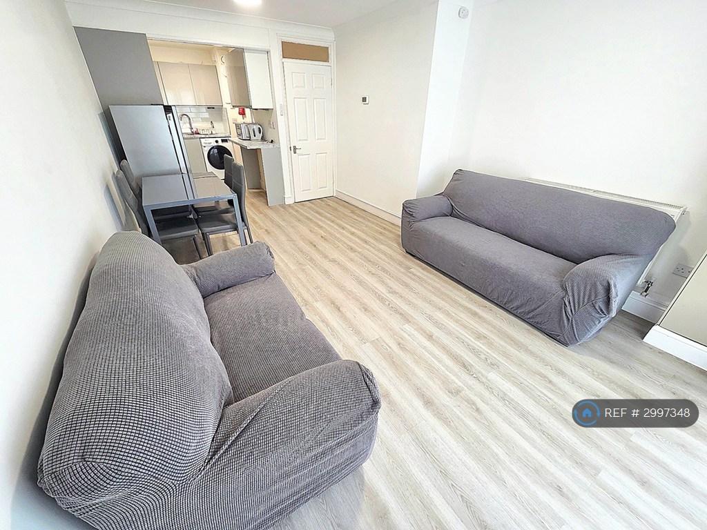 Apartment in Wembley - View 3
