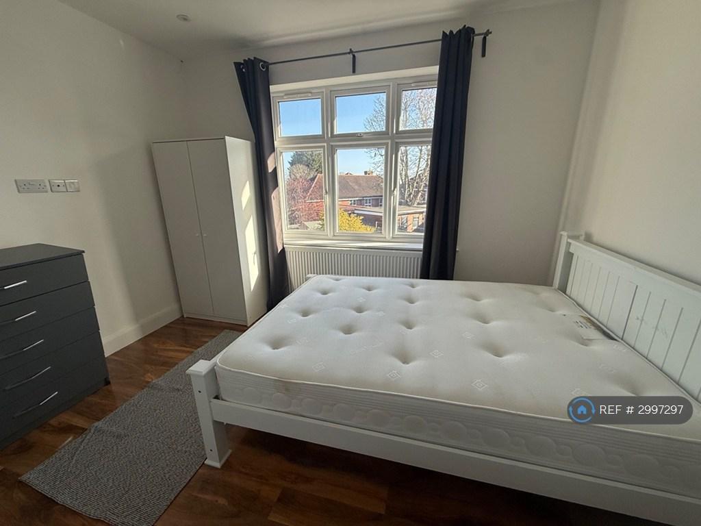 House in London - View 2