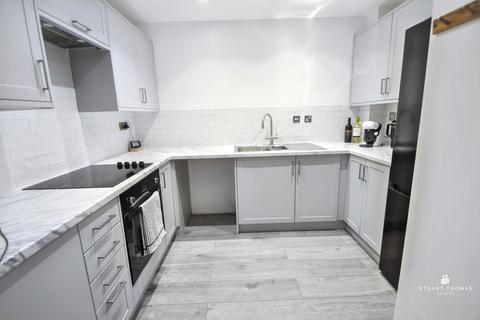 1 bedroom ground floor flat for sale, Benfleet Road, Hadleigh