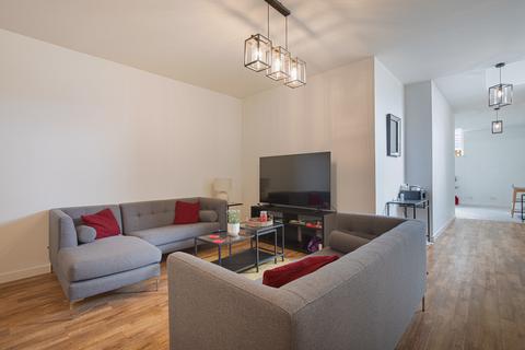 1 bedroom apartment for sale, Fraser House, Market Street