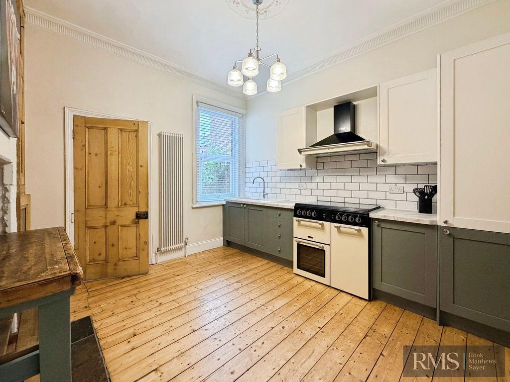 Apartment in Newcastle Upon Tyne - View 4