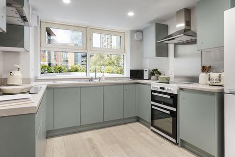 Studio to rent, Boston Manor Road, London TW8