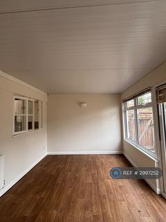 2 bedroom end of terrace house to rent, Cusak Road, Chelmsford, CM2