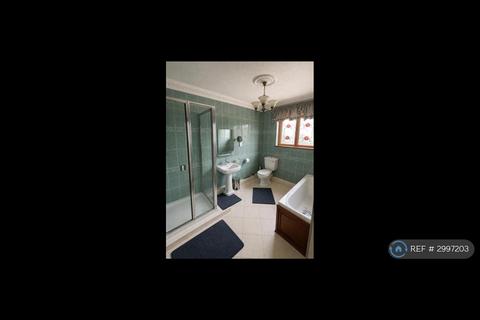 1 bedroom in a house share to rent, Beccles Drive, Barking, IG11