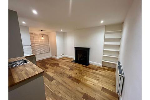 1 bedroom ground floor flat for sale, flat 1 - 41 Hermon Hill, London, E11