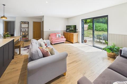 4 bedroom semi-detached house for sale, Old Vicarage Gardens, Bruton