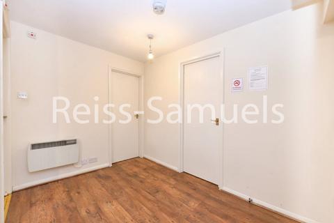 3 bedroom apartment to rent, Ambassador Square, Isle of dogs, Canary Wharf,London E14