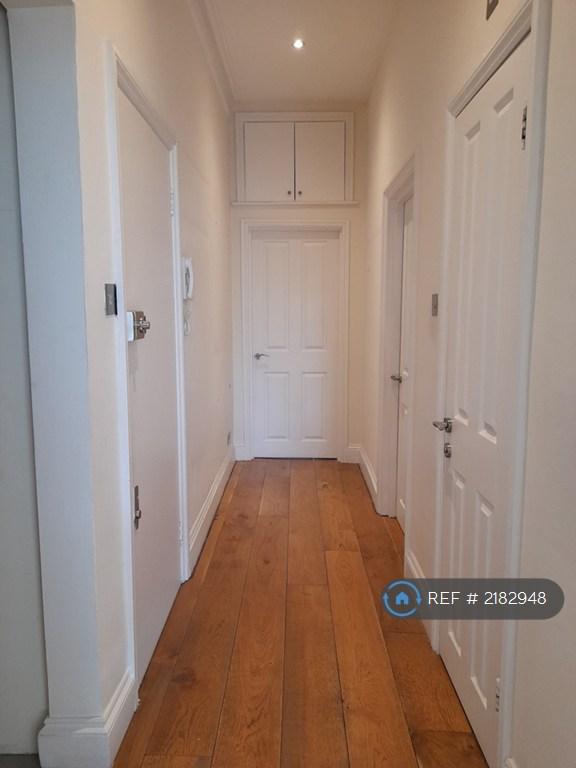 Apartment in London, Royal Borough of Kensington and Chelsea - View 2