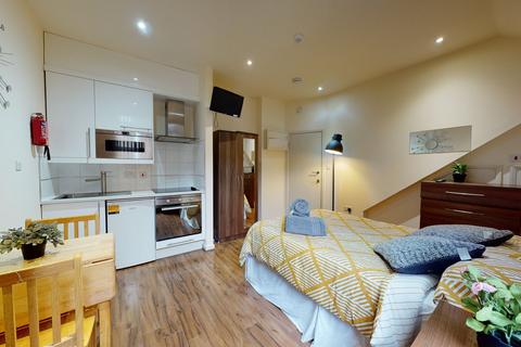 Studio to rent, Ashmore Road