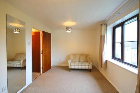 1 bedroom flat to rent, Campion Court, Elmore Close, Wembley