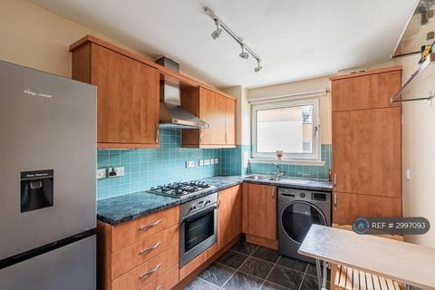 2 bedroom flat to rent, Stenhouse St West, Edinburgh, EH11