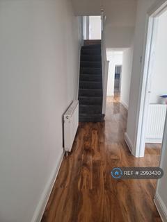 5 bedroom semi-detached house to rent, Vicarage Road, London, E10