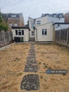 5 bedroom semi-detached house to rent, Vicarage Road, London, E10