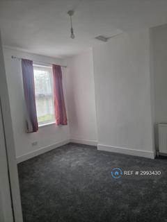 5 bedroom semi-detached house to rent, Vicarage Road, London, E10