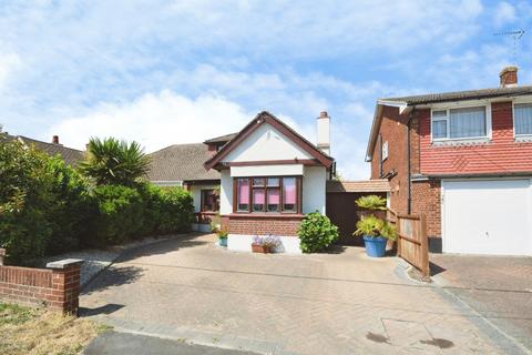 3 bedroom bungalow for sale, Sutton Court Drive, Rochford, Essex, SS4