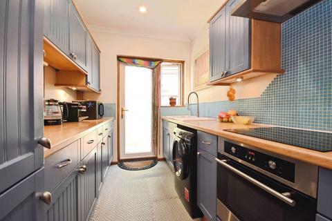 3 bedroom bungalow for sale, Sutton Court Drive, Rochford, Essex, SS4