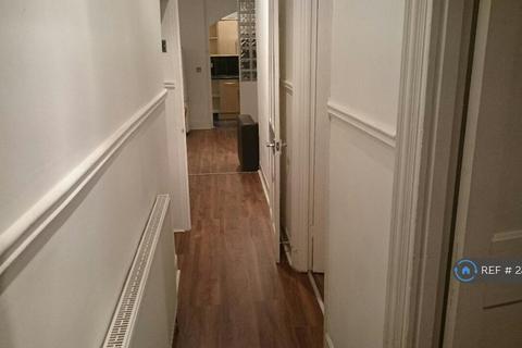 2 bedroom flat to rent, Caledon Road, London, E6