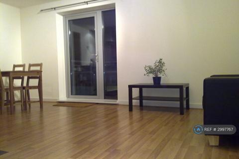 2 bedroom flat to rent, Merchant Street, London, E3