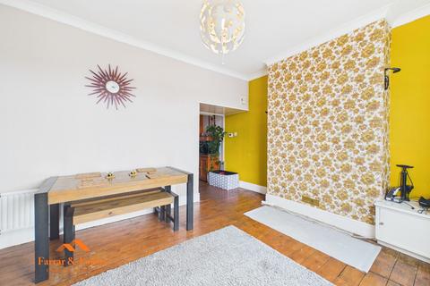 2 bedroom terraced house for sale, Manchester Road, Burnley BB11