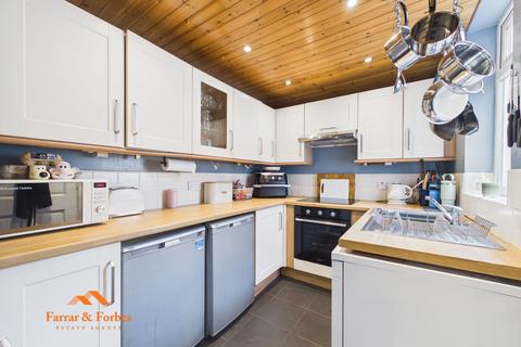 2 bedroom terraced house for sale, Manchester Road, Burnley BB11