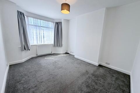 2 bedroom bungalow to rent, Chelmsford CM1