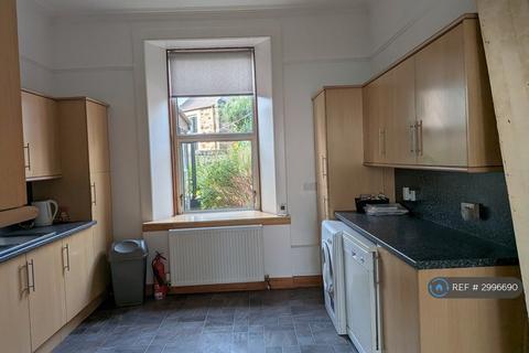 2 bedroom flat to rent, Aberdour Road, Burntisland, KY3
