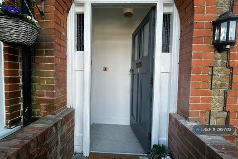1 bedroom flat to rent, Talbot Road, London, N6
