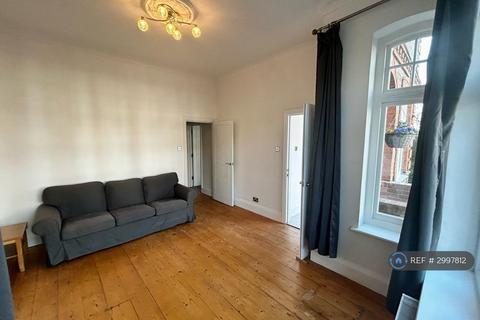 1 bedroom flat to rent, Talbot Road, London, N6
